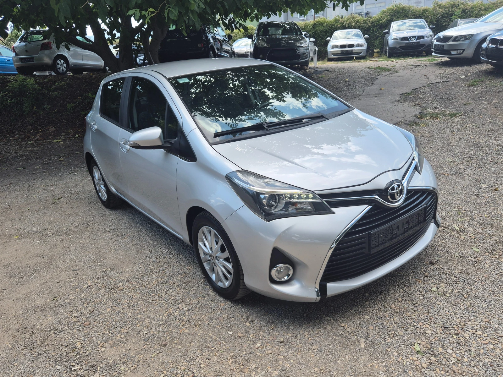 Toyota Yaris 1.4D-4D NAVI КАМЕРА КОЖА КРУИЗ - изображение 3