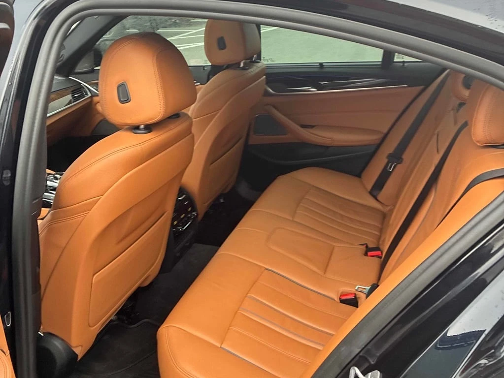 BMW 530 2017 530i xDrive* CARFAX * БЕЗ ПЪРВОНАЧАЛНА ВНОСКА - изображение 10