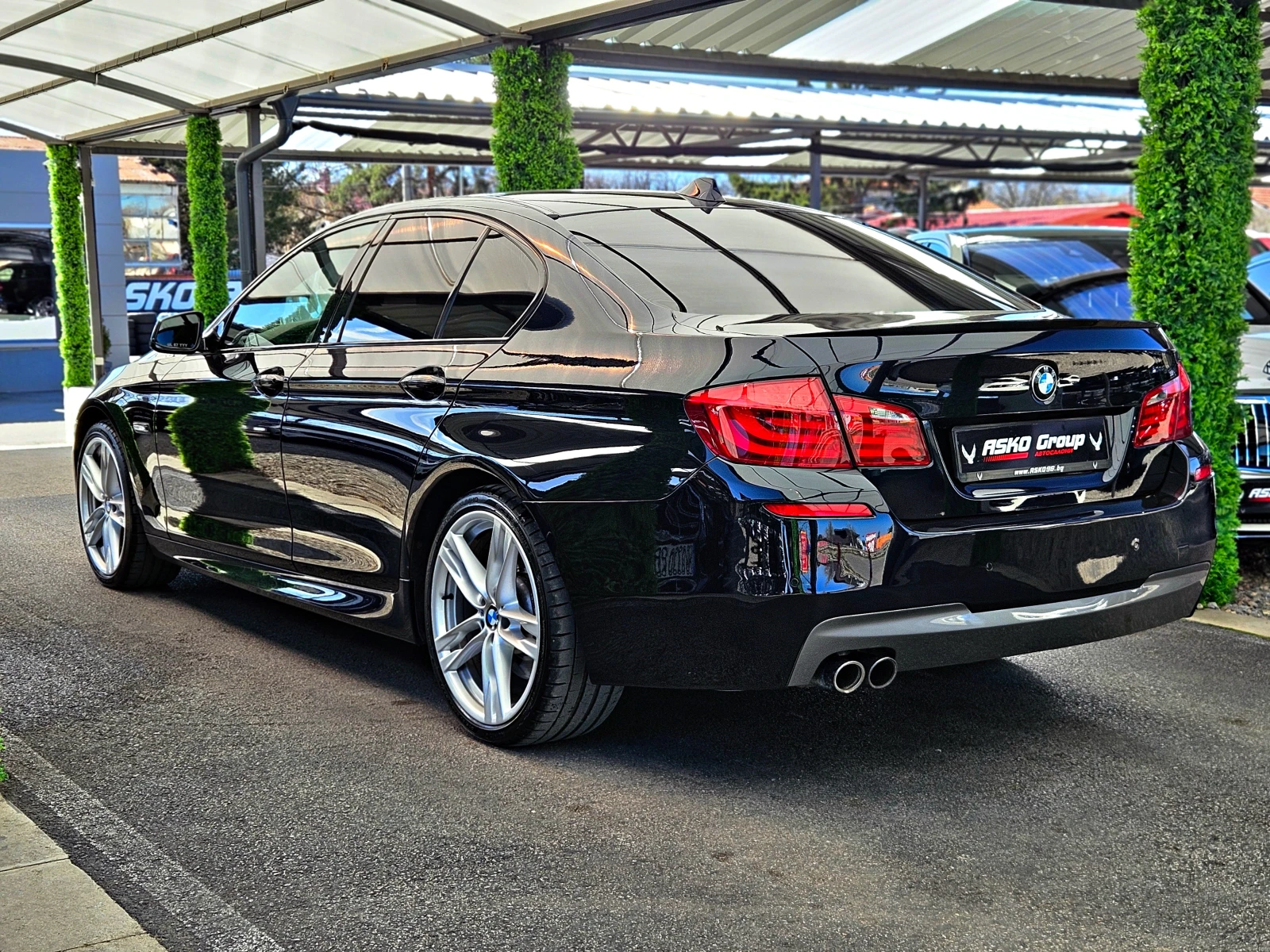 BMW 530 M/XD/ОБСЛУЖЕН/SHADOW LINE/DISTR/HEAD UP/ПОДГРЕВ, снимка 7 - Автомобили и джипове - 53767156