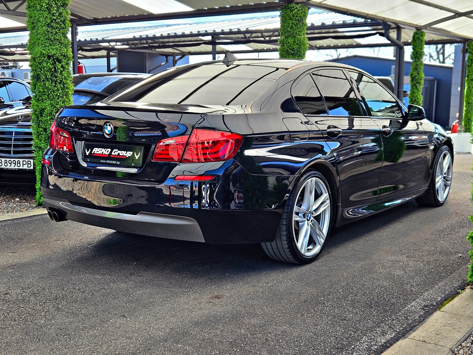 BMW 530 M/XD/ОБСЛУЖЕН/SHADOW LINE/DISTR/HEAD UP/ПОДГРЕВ, снимка 5 - Автомобили и джипове - 53767156