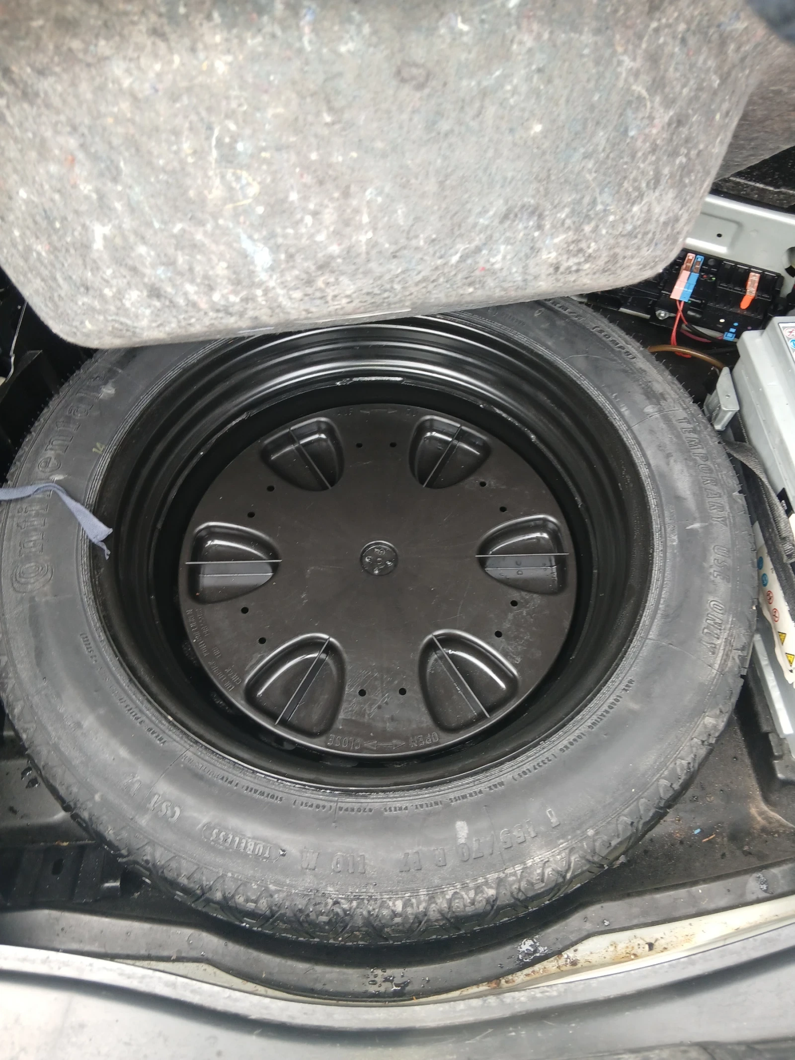 Mercedes-Benz E 320 Седан, снимка 7 - Автомобили и джипове - 53850267