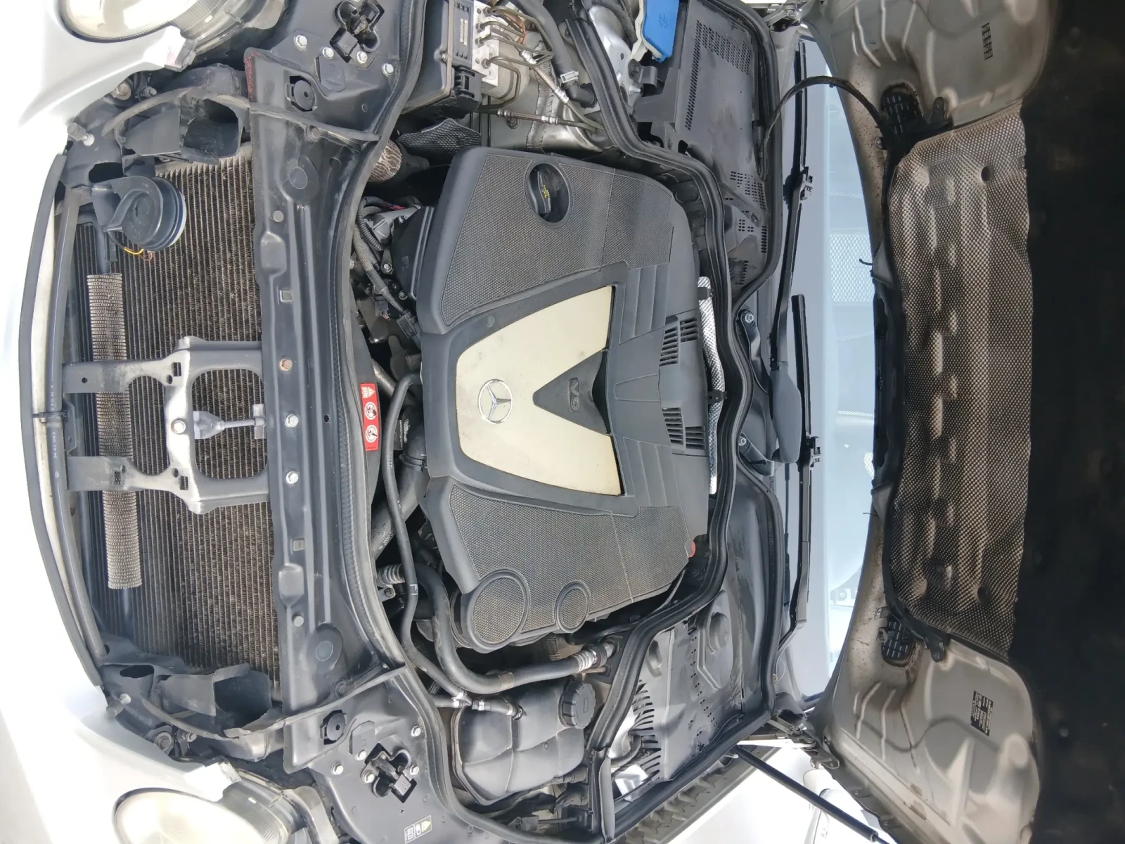 Mercedes-Benz E 320 Седан, снимка 16 - Автомобили и джипове - 53850267