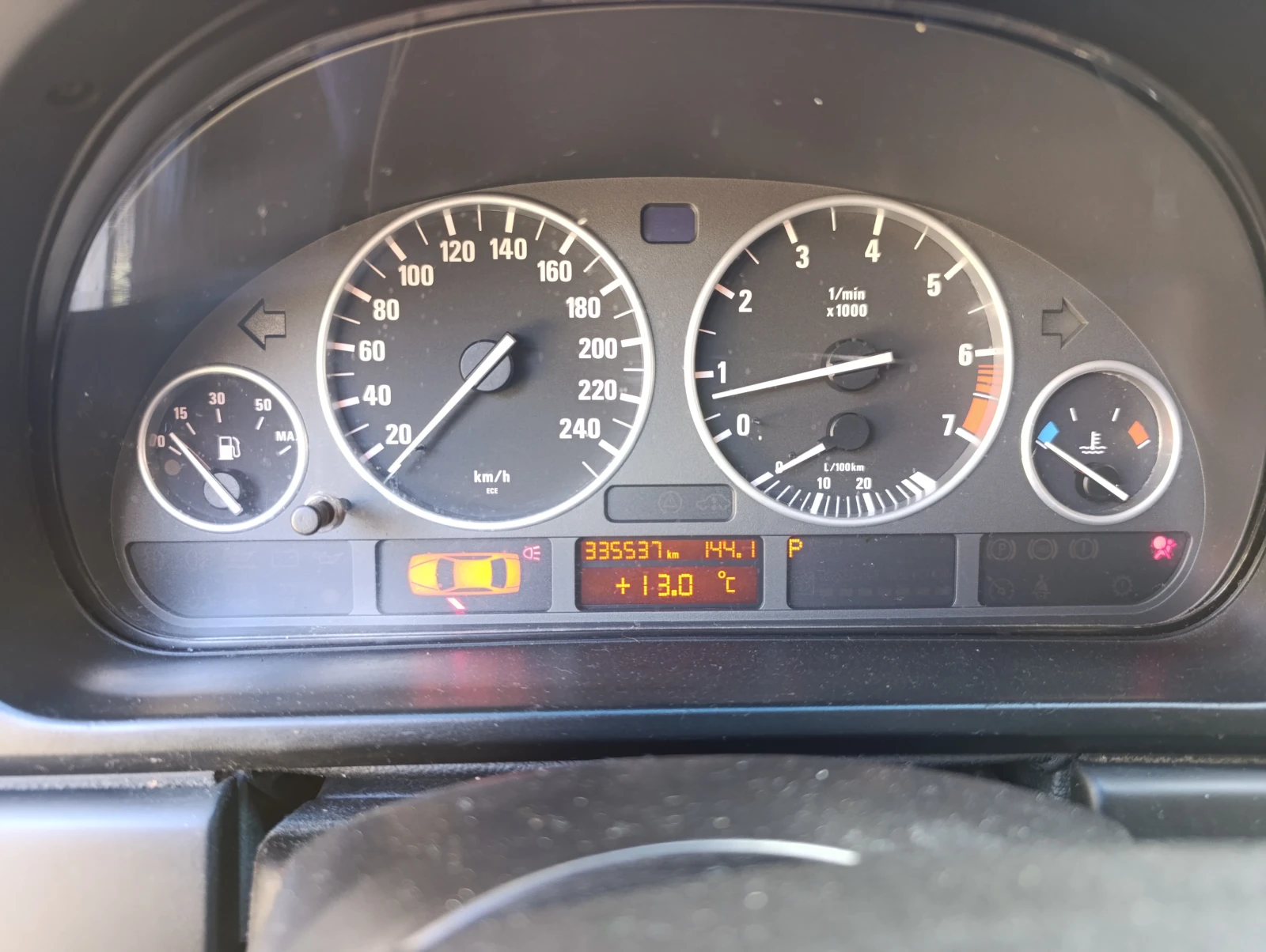 BMW 528, снимка 7 - Автомобили и джипове - 54017728