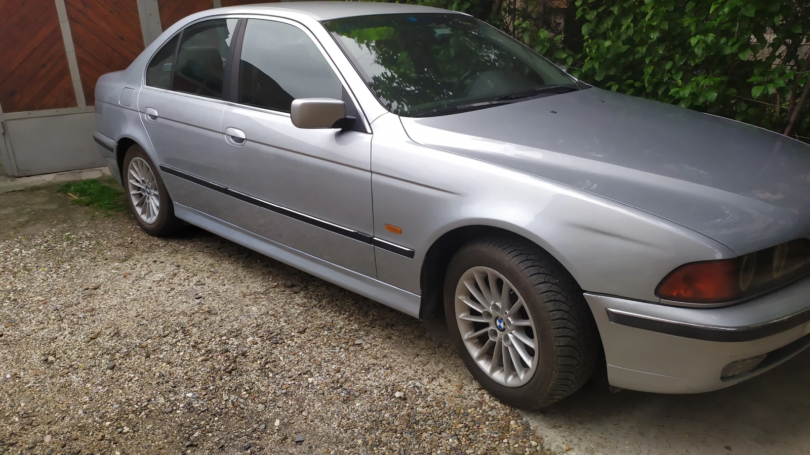 BMW 528, снимка 2 - Автомобили и джипове - 54017728