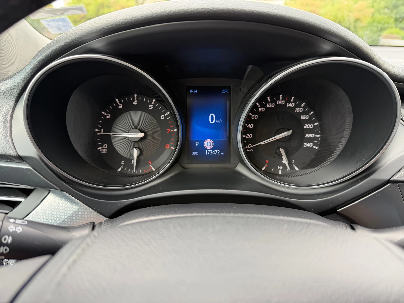 Toyota Avensis 1.8, снимка 8 - Автомобили и джипове - 54984925