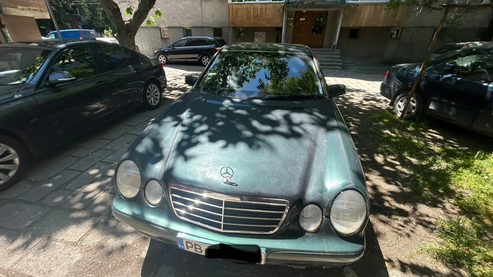 Mercedes-Benz E 200, снимка 3 - Автомобили и джипове - 55003149