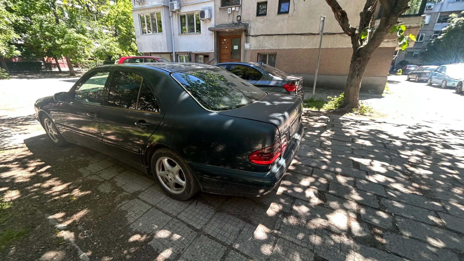 Mercedes-Benz E 200