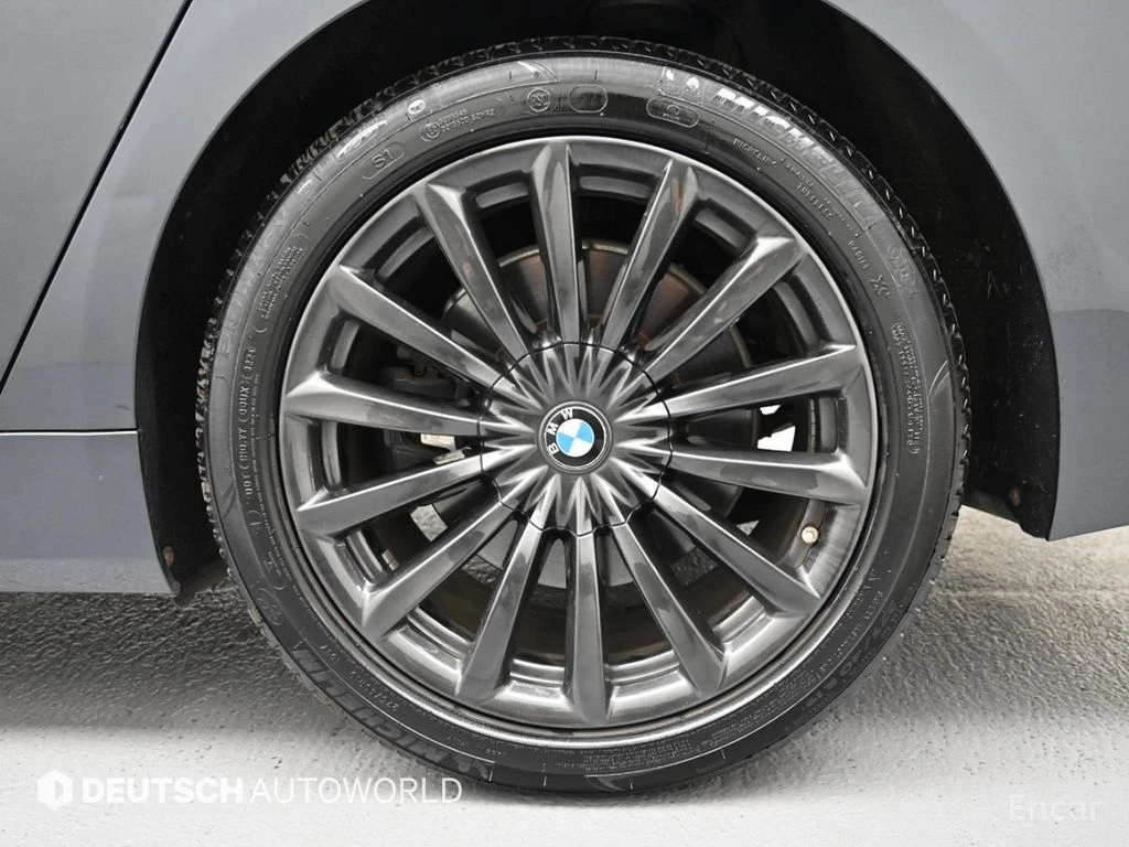 BMW 740 Li* XDRIVE* HARMON* KARDON* ОБДУХВАНЕ* 3TV* МАСАЖ*, снимка 5 - Автомобили и джипове - 55706664