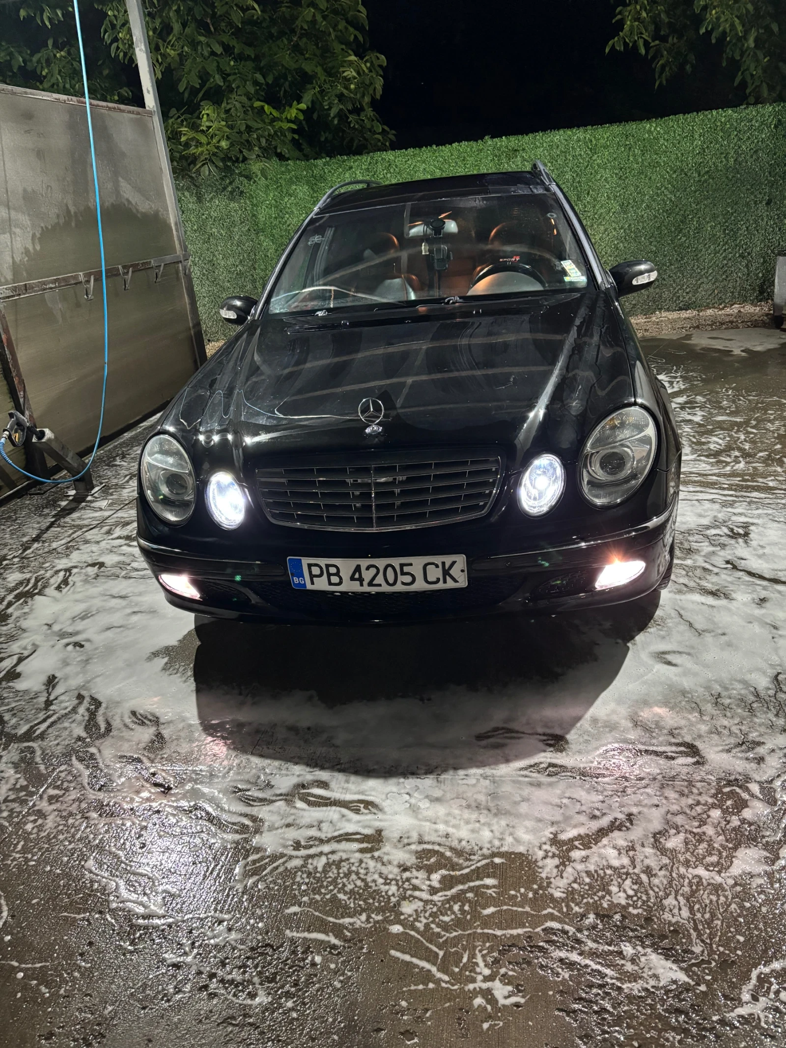 Mercedes-Benz E 320