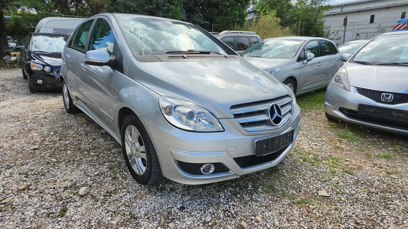 Mercedes-Benz B 180 CDI 109k.c., снимка 2 - Автомобили и джипове - 56071353