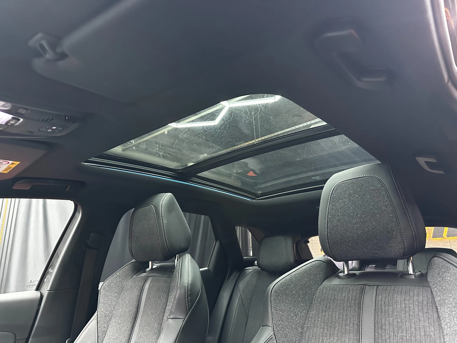 Peugeot 3008 1.6i 165кс/Allure/Германия/Сервизна книжка, снимка 11 - Автомобили и джипове - 56231445