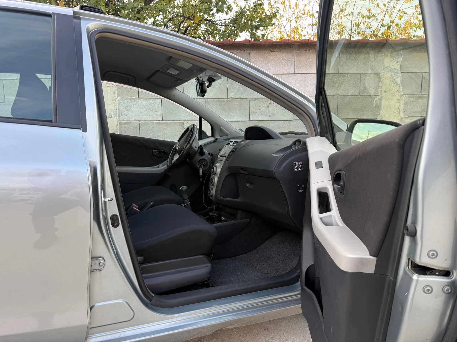 Toyota Yaris ��������/��� 4/ | Mobile.bg � ����������� 13