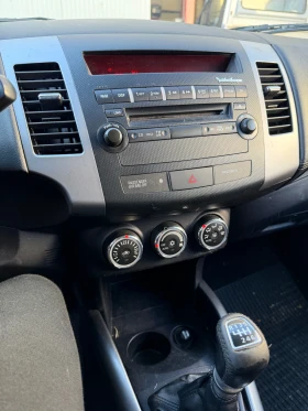Mitsubishi Outlander 2.2D-ID / 4X4, снимка 8