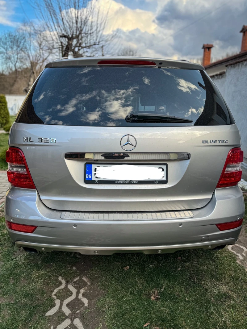 Mercedes-Benz ML 320 4MATIC* FACELIFT * ПЕРФЕКТЕН, снимка 2 - Автомобили и джипове - 49075838