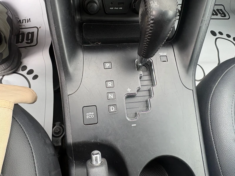 Hyundai IX35, снимка 12 - Автомобили и джипове - 52874935