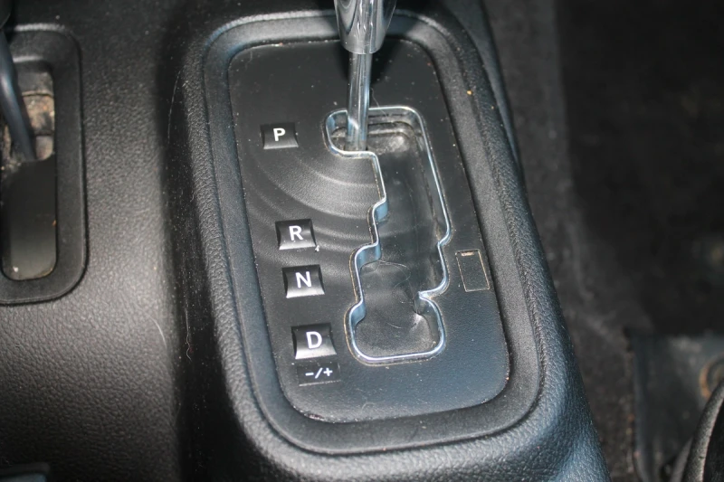 Jeep Wrangler Sahara* Bluetooth* НАВИГАЦИЯ* Hard/Soft Top* Подгр, снимка 14 - Автомобили и джипове - 53362328