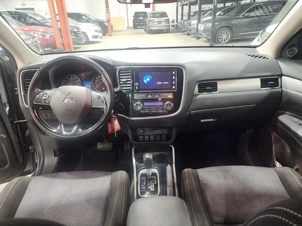 Mitsubishi Outlander ES S-AWC* ПОДГРЕВ* КАМЕРА* МЪРТВА ТОЧКА - изображение 9
