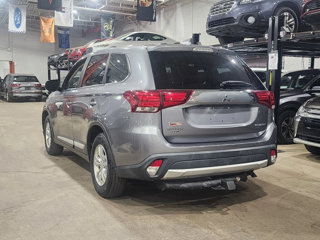 Mitsubishi Outlander ES S-AWC* ПОДГРЕВ* КАМЕРА* МЪРТВА ТОЧКА - изображение 4