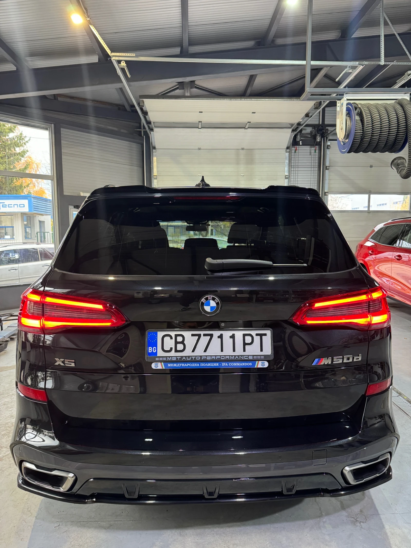 BMW X5 Maxstone/M50D/TV/Swarovski/Sky - изображение 6