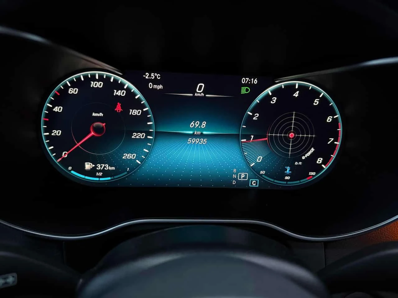 Mercedes-Benz GLC 300 * 2 КЛЮЧА * ЛИЦЕНЗИРАН ДИЛЪР * 360 , снимка 8 - Автомобили и джипове - 54021221