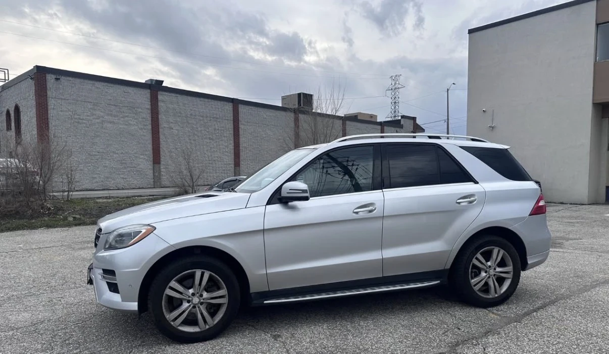 Mercedes-Benz ML 350 D * НА ПРУЖИНИ * ПОДРЕВИ * ЦЕНА ДО БГ * CARFAX * , снимка 2 - Автомобили и джипове - 54433377