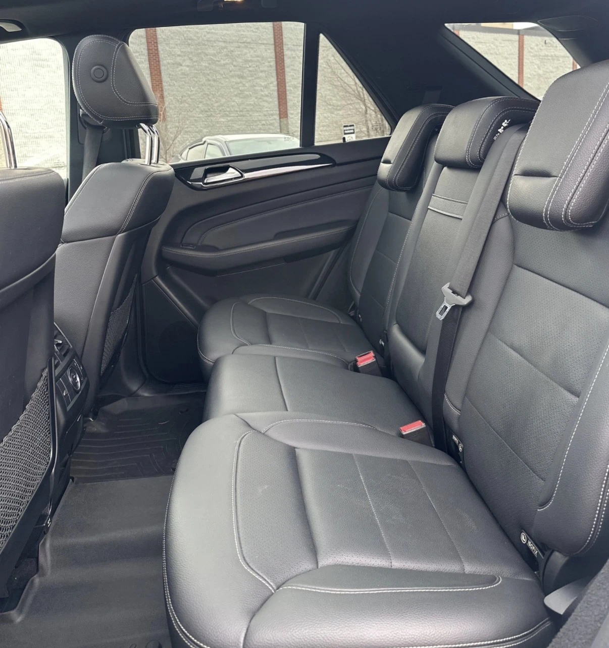 Mercedes-Benz ML 350 D * НА ПРУЖИНИ * ПОДРЕВИ * ЦЕНА ДО БГ * CARFAX * , снимка 9 - Автомобили и джипове - 54433377