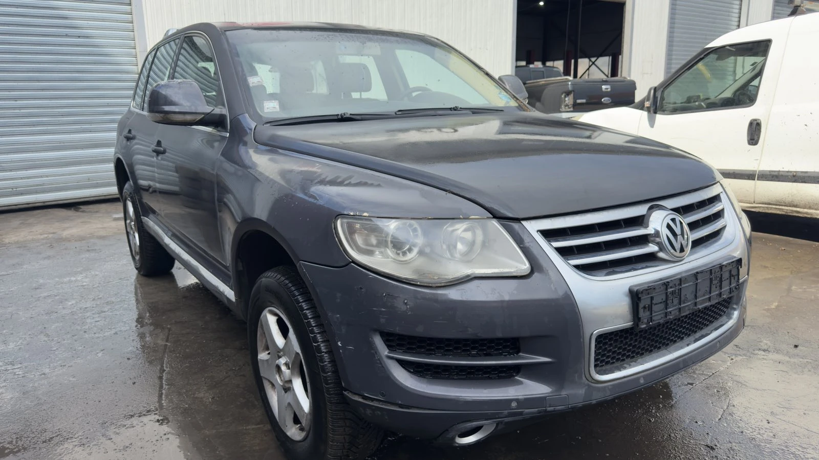 VW Touareg, снимка 2 - Автомобили и джипове - 54878540