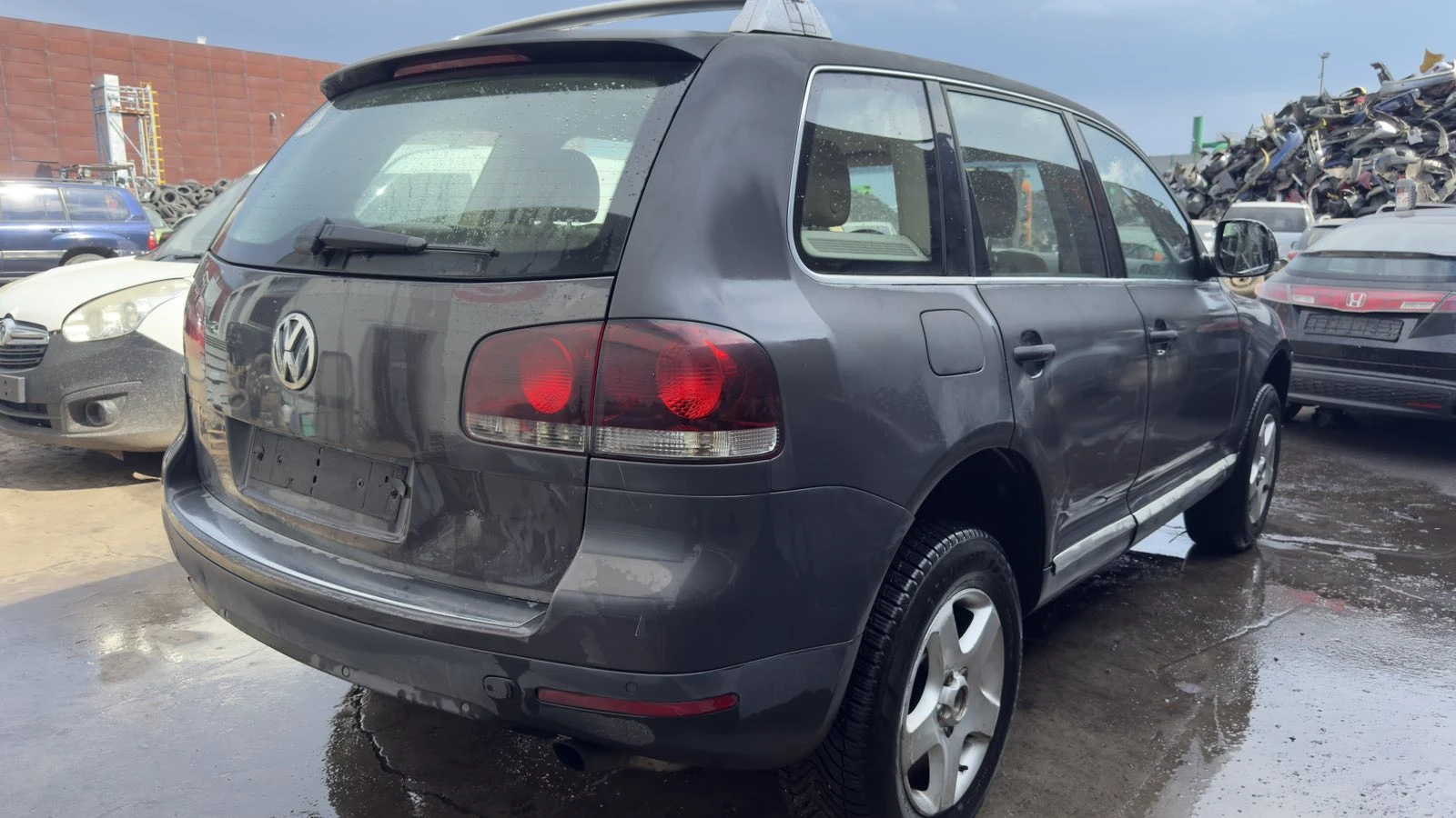 VW Touareg, снимка 3 - Автомобили и джипове - 54878540