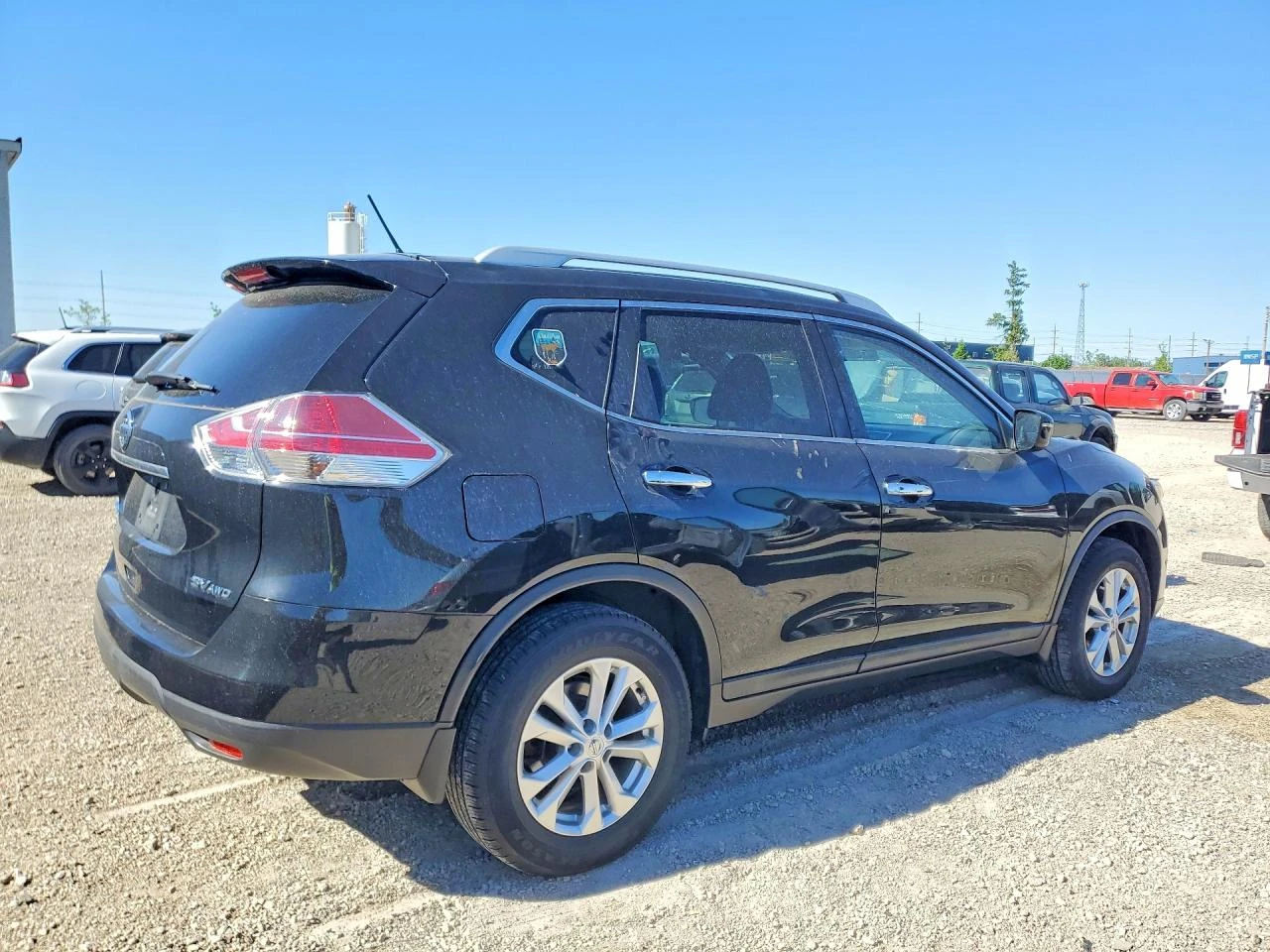 Nissan Rogue 2.5l Sv, снимка 3 - Автомобили и джипове - 54920298