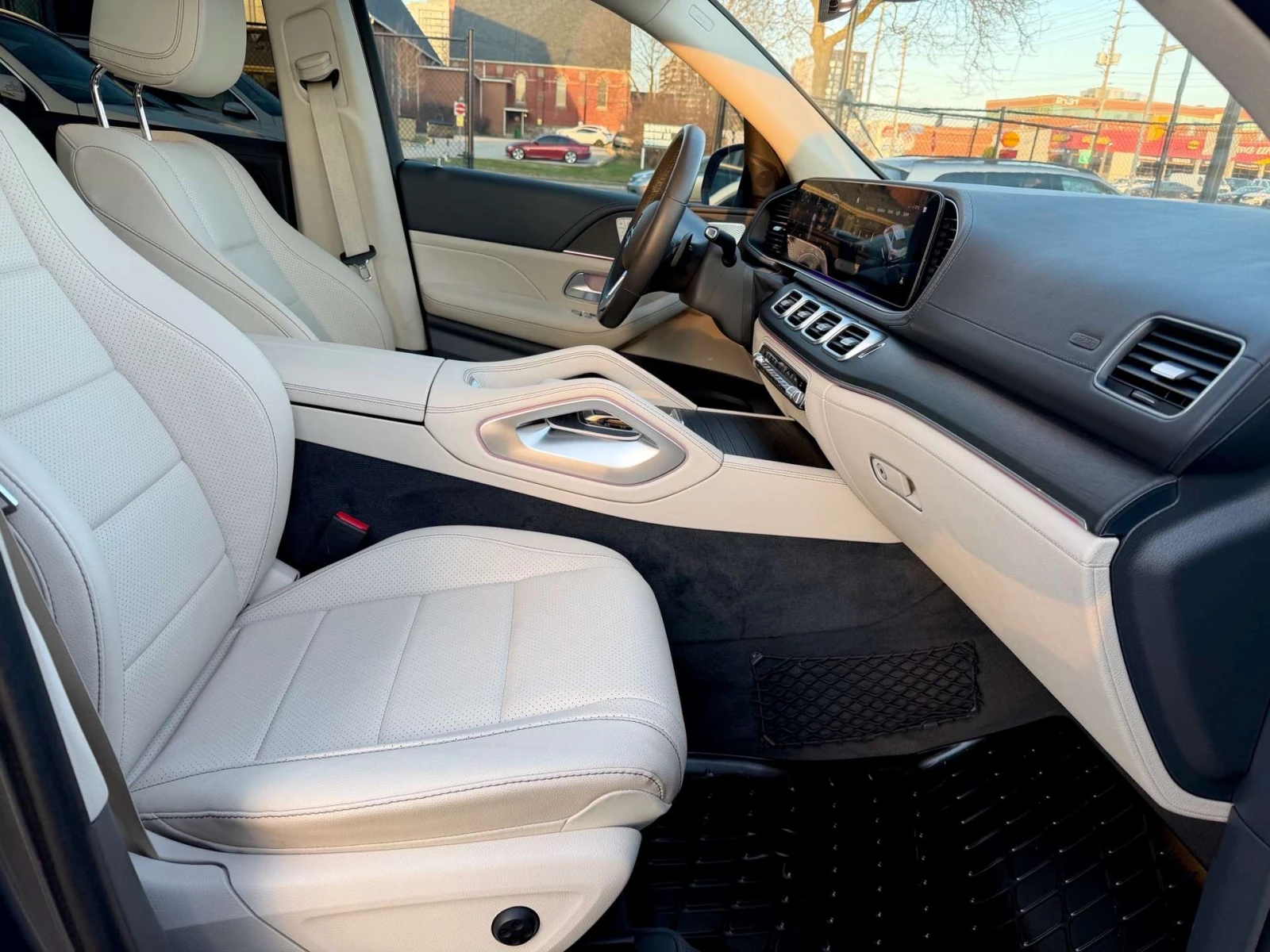 Mercedes-Benz GLE 350 GLE 350 4MATIC| AMG| ЦЕНА ДО БГ, снимка 13 - Автомобили и джипове - 54992500