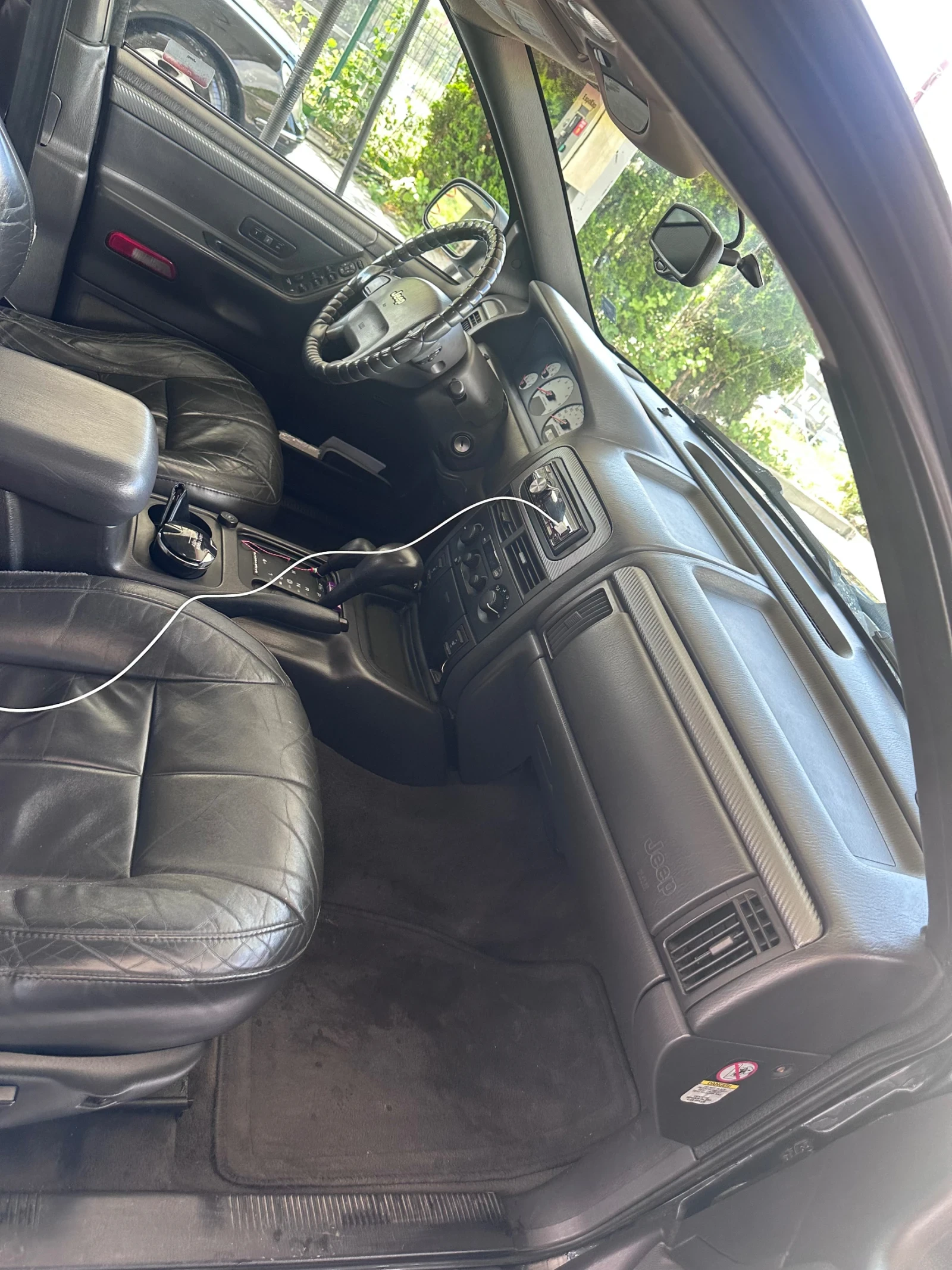 Jeep Grand cherokee 4.7 Quadra-Drive, снимка 7 - Автомобили и джипове - 55436968