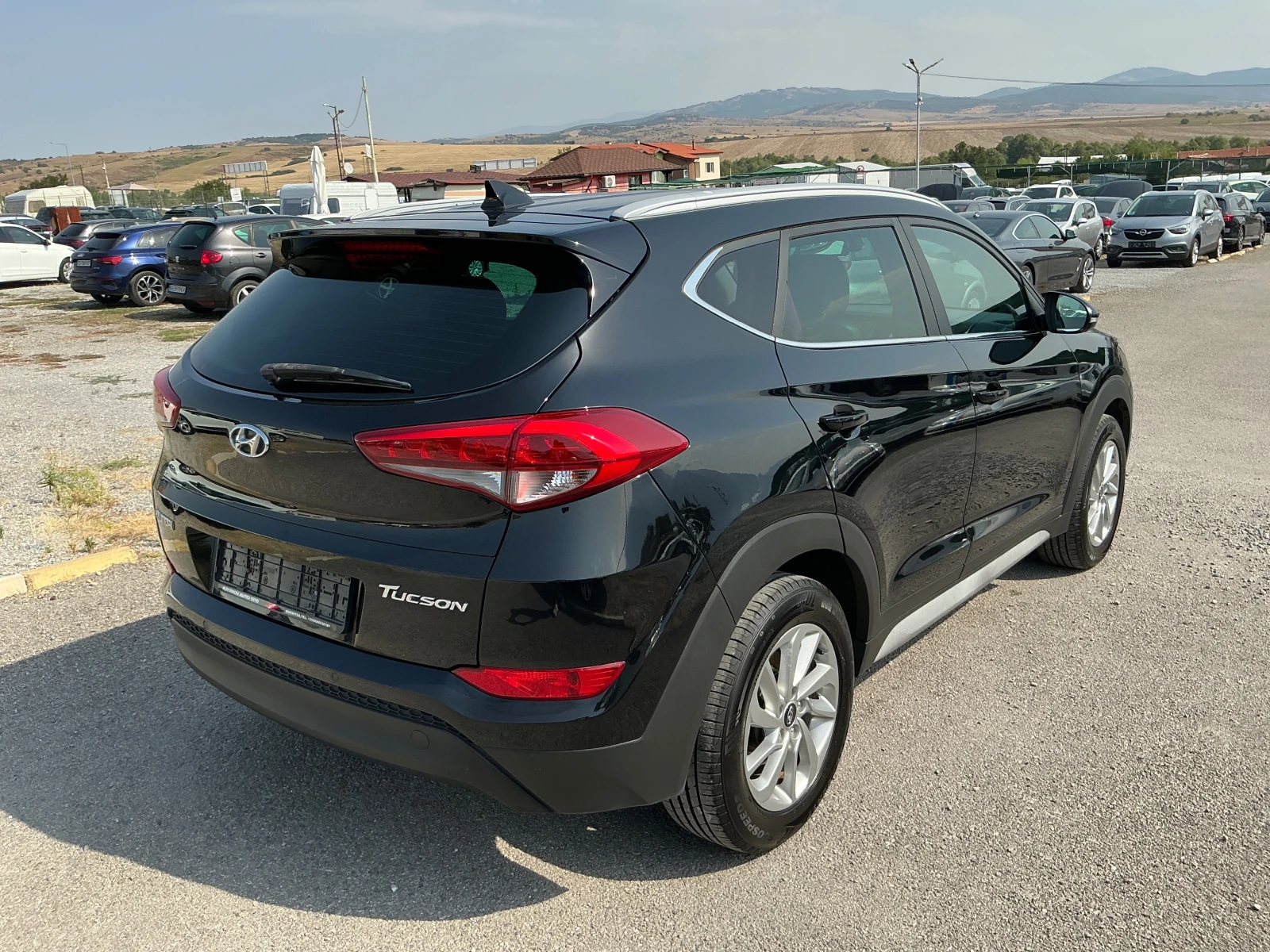 Hyundai Tucson 1.6 GDI, снимка 8 - Автомобили и джипове - 55899102