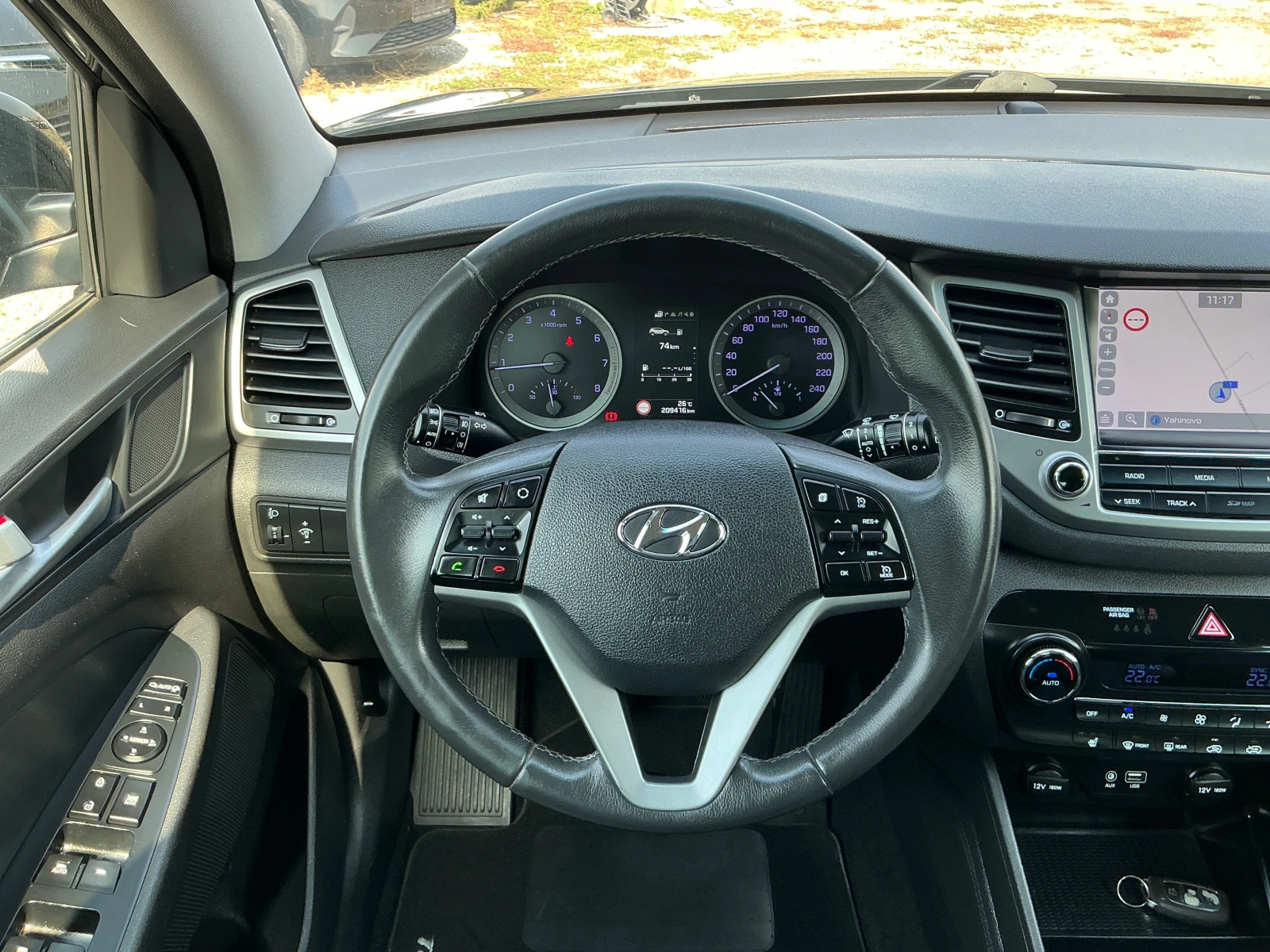 Hyundai Tucson 1.6 GDI, снимка 11 - Автомобили и джипове - 55899102