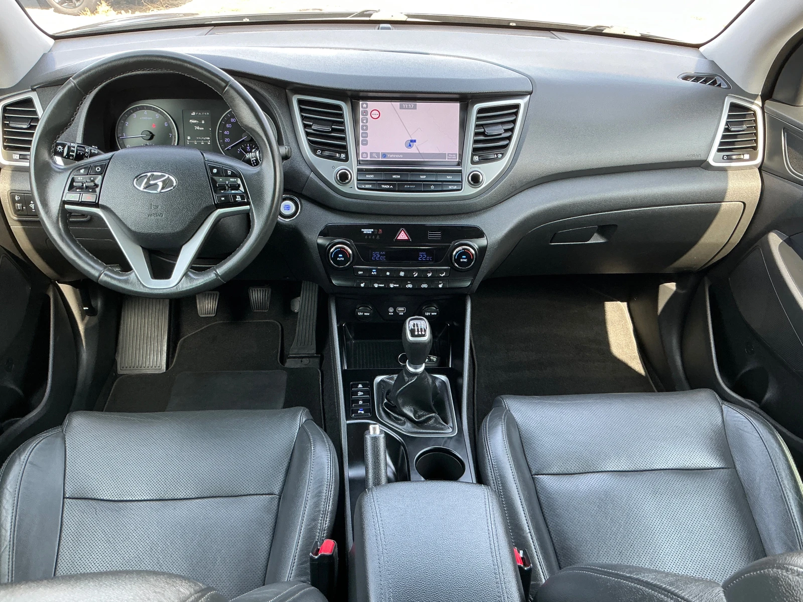 Hyundai Tucson 1.6 GDI, снимка 12 - Автомобили и джипове - 55899102