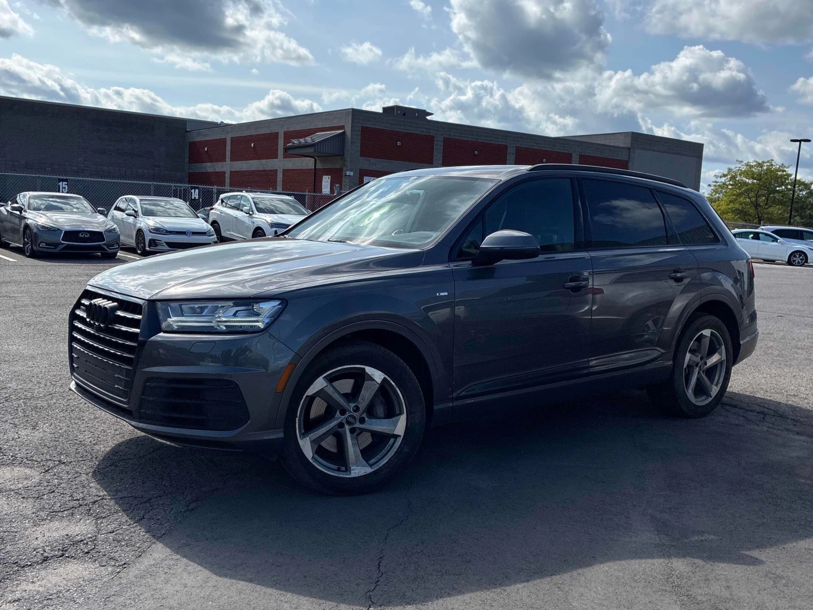 Audi Q7 * CARFAX * FULL DIGITAL * ОБДУХВАНЕ * 360 * , снимка 2 - Автомобили и джипове - 55994796