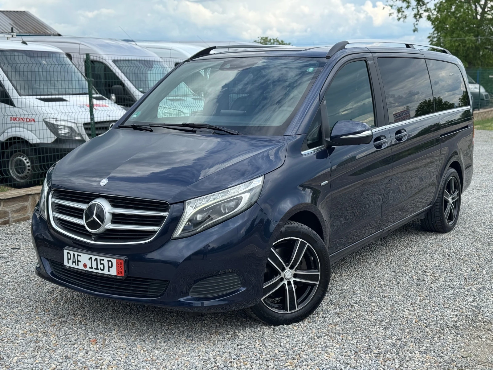 Mercedes-Benz V 250 CDI* Premium* AVANGARDE* 4MATIC* LUX* ТОП* Германи, снимка 2 - Бусове и автобуси - 54609110