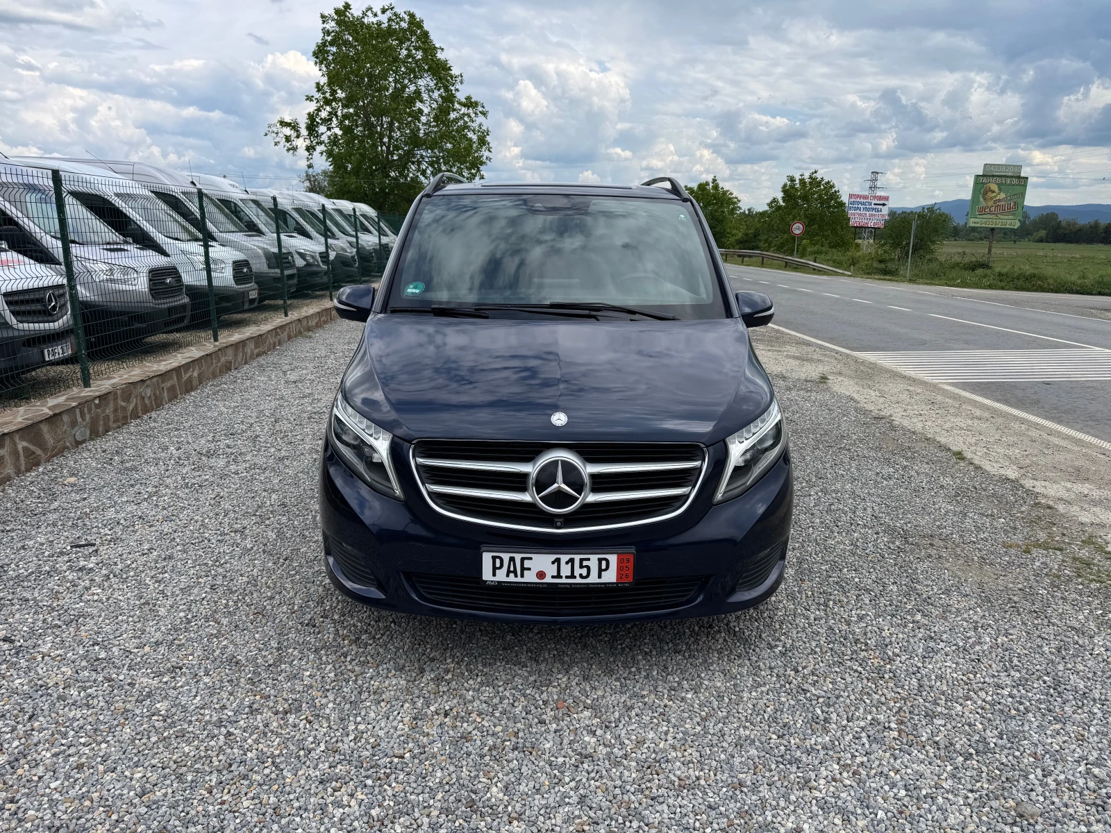 Mercedes-Benz V 250 CDI* Premium* AVANGARDE* 4MATIC* LUX* ТОП* Германи, снимка 3 - Бусове и автобуси - 54609110
