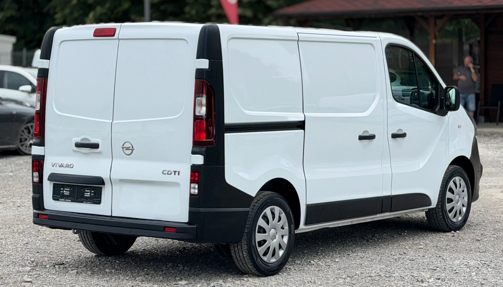 Opel Vivaro 1.6CDTi 116к.с * Климатик* * Евро-6* * Италия* , снимка 6 - Бусове и автобуси - 55011915