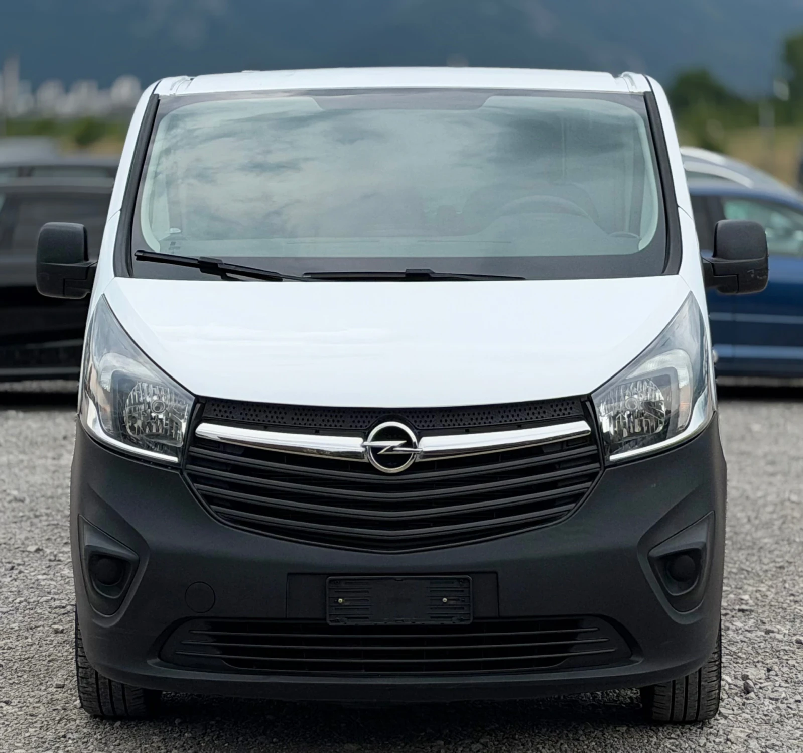 Opel Vivaro 1.6CDTi 116к.с * Климатик* * Евро-6* * Италия* , снимка 2 - Бусове и автобуси - 55011915