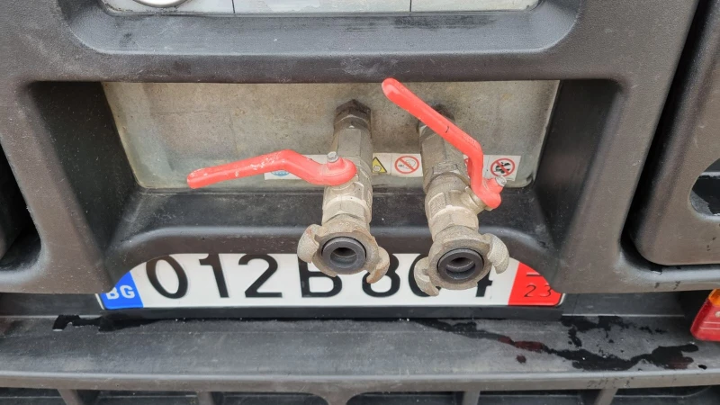 Компресори Друга COMPAIR DLT 0407, снимка 8 - Индустриална техника - 50805413