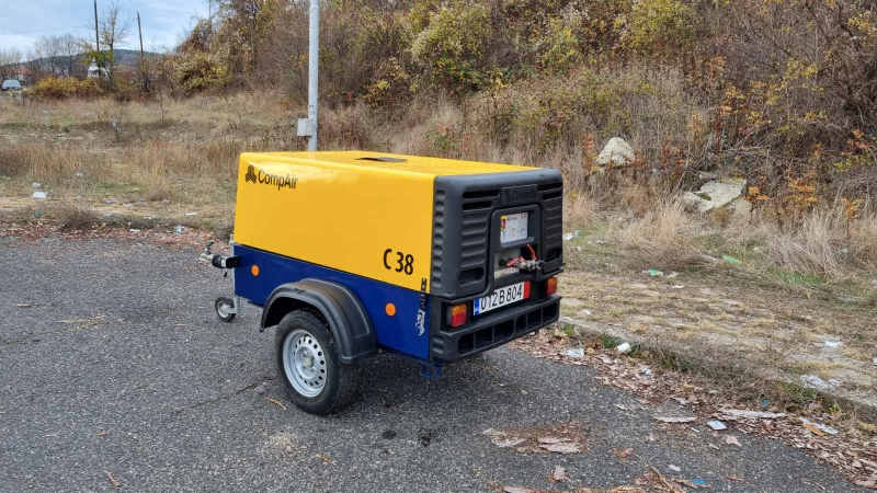 Компресори Друга COMPAIR DLT 0407, снимка 4 - Индустриална техника - 50805413