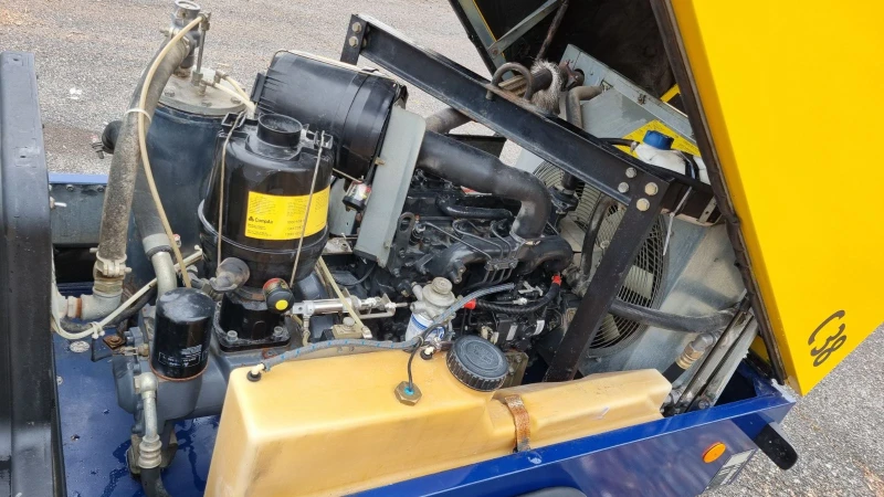 Компресори Друга COMPAIR DLT 0407, снимка 10 - Индустриална техника - 50805413