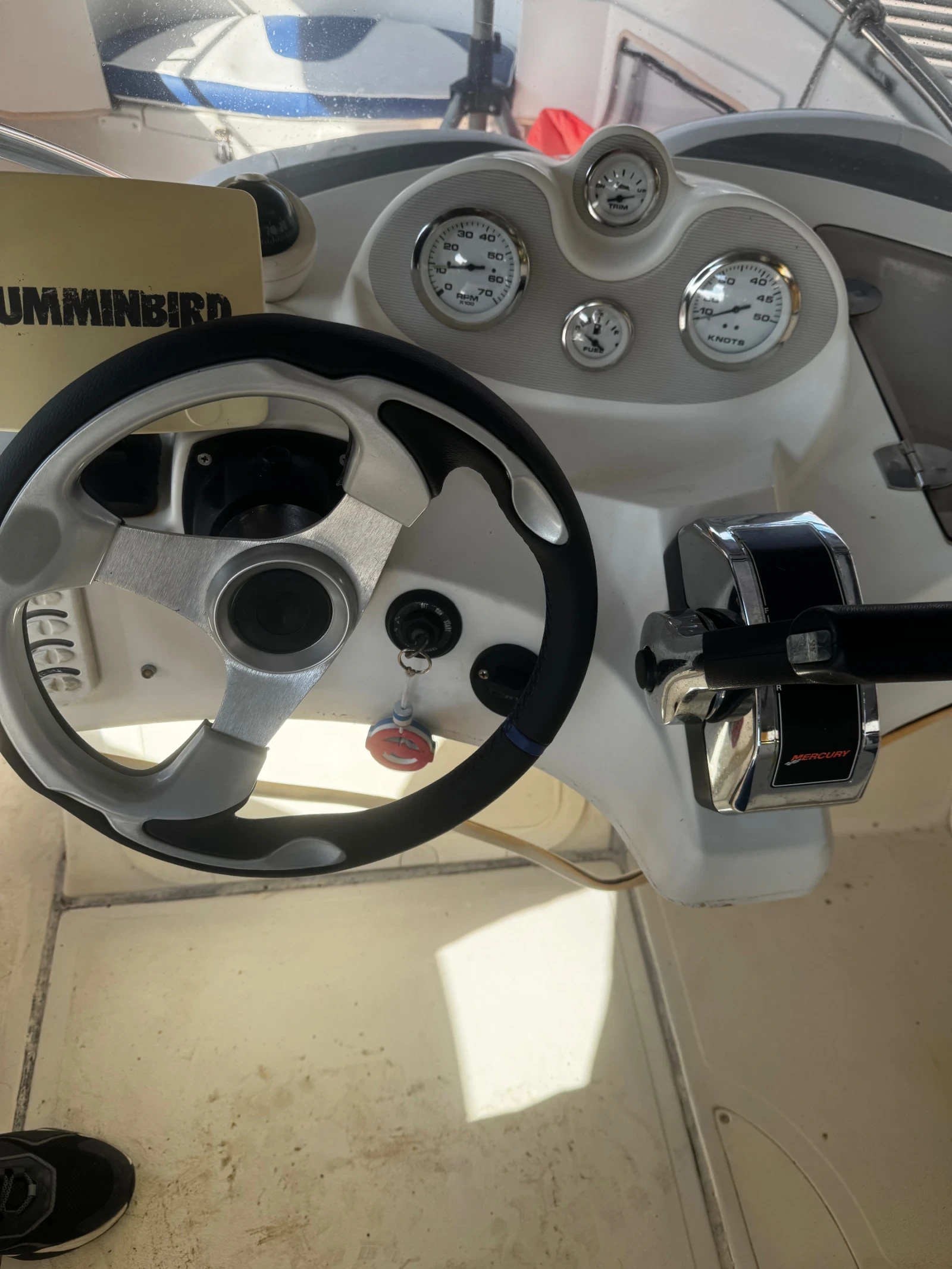 Моторна яхта Quicksilver 505 Commander регистрирана!, снимка 10 - Воден транспорт - 53853917