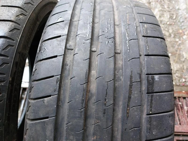 Гуми Летни 225/40R19, снимка 3 - Гуми и джанти - 37110844