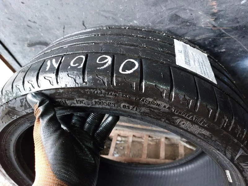 Гуми Летни 225/40R19, снимка 8 - Гуми и джанти - 37110844