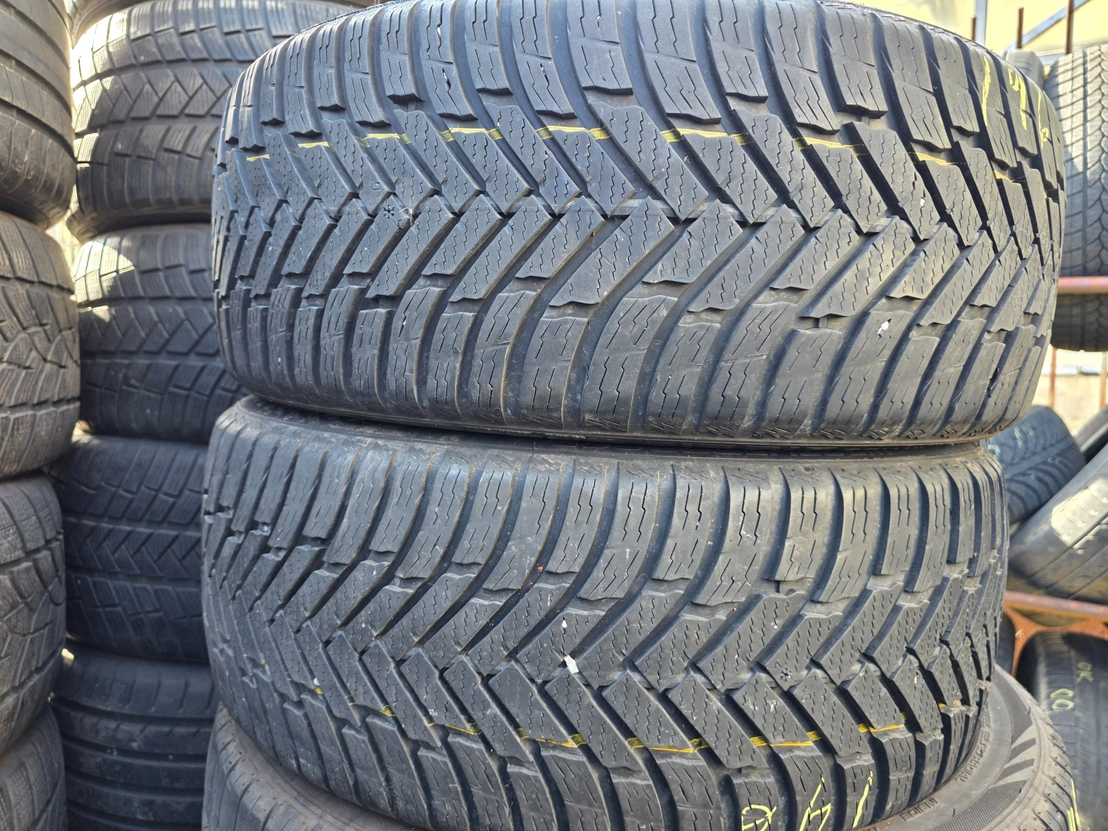 Гуми Всесезонни 205/45R17, снимка 5 - Гуми и джанти - 55485925