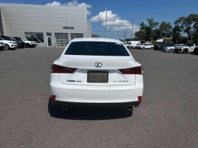 Lexus IS 300 * 4dr Sdn AWD * CARFAX * ОПЦИЯ ЗА ФИНАНСИРАНЕ, снимка 4