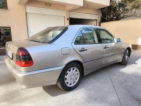 Mercedes-Benz C 220, снимка 3