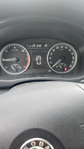 Skoda Roomster 1.9tdi.105ks.6skoposti | Auto.bg — изображение 4