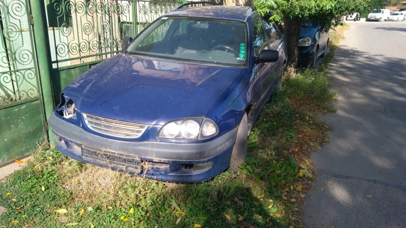 Toyota Avensis на части, снимка 1 - Автомобили и джипове - 49487989